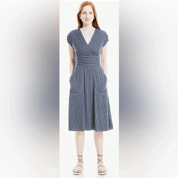 Max Studio Blue & White Striped  Pockets Dress Size XS - Picture 1 of 11
